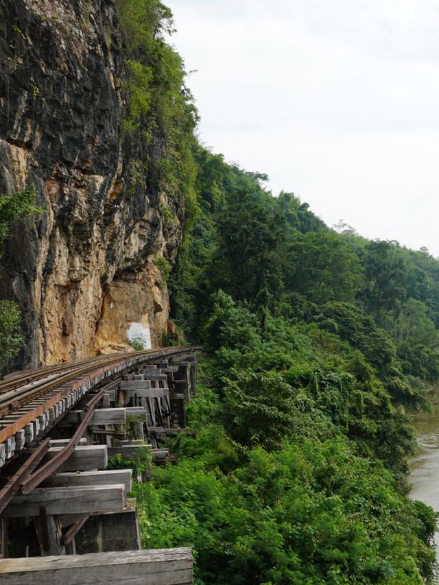 เที่ยวทางรถไฟสายมรณะ