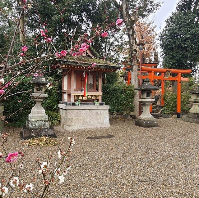 奈良郡山古老的八幡神社