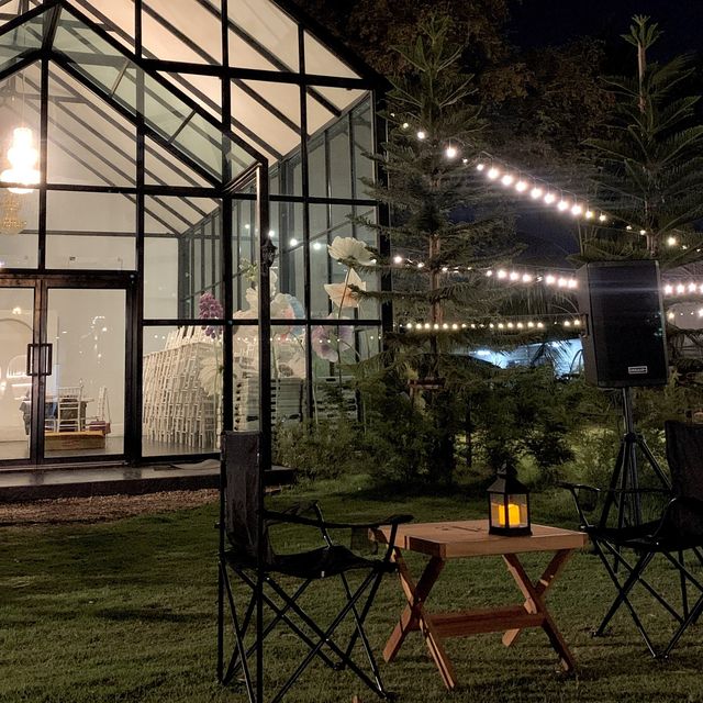 ร้านนั่งชิลสไตล์แคมป์ปิ้งในย่านศรีนครินทร์ 🥂⛺️
