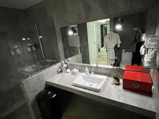 Penthouse Sea View Pool Suite with Cinema