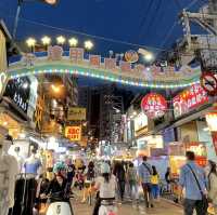 夜市狂歡！逢甲夜市暢享美食狂歡！🍡🎉🎪