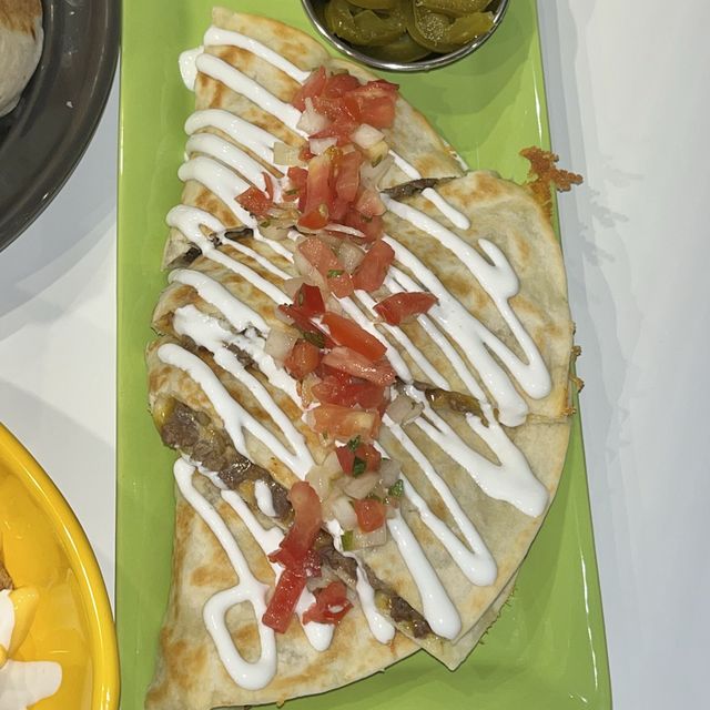 Hip한 분위기의 로꼬브리또 청주 충북대점, 맛도 좋아!