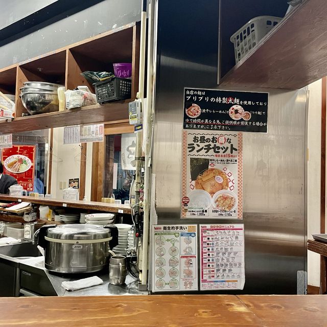 【大阪府】煮干し出汁がきいたあっさりラーメン！