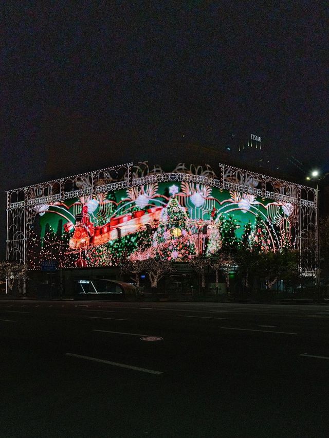 크리스마스를 알리는 시작 ‘신세계 미디어아트’