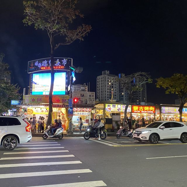 高雄人氣夜市-瑞豐夜市🍢🥟🫔🧋