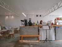 The bay cafe and eatery คาเฟ่ริมเลสงขลาสุดปัง