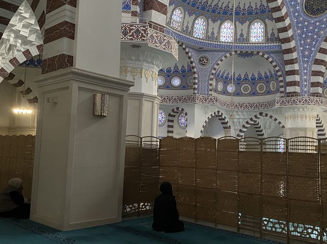 중앙아시아에서 가장 큰 모스크인 Imam Sarahsi Bishkek Central Mosque 🇰🇬