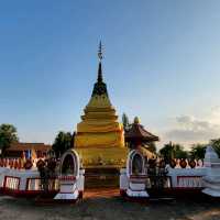 ห้วยทรายเมืองสงบริมน้ำโขง