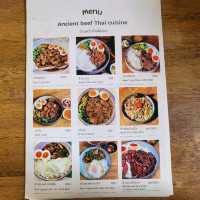 ขาวัวหม้อไฟ เมนูพิเศษของร้านข้าวขาวัว บ้านโบราณ