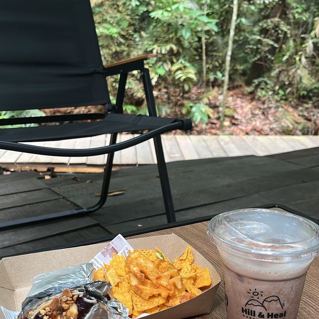 The Lush Cafe @ Gunung Lambak