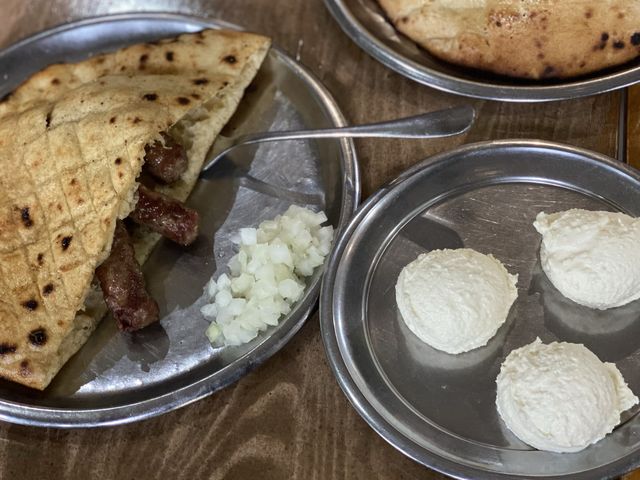 🇧🇦 보스니아 전통음식 체바피를 맛보다 🌭