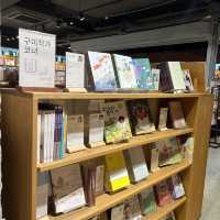 다양한 테마가 있는 북카페, 삼일문고📖 소개해드려요!