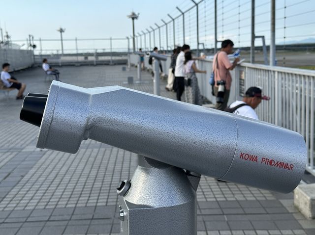 北海道『新千歳空港 展望デッキ』から見渡す大地と航空機