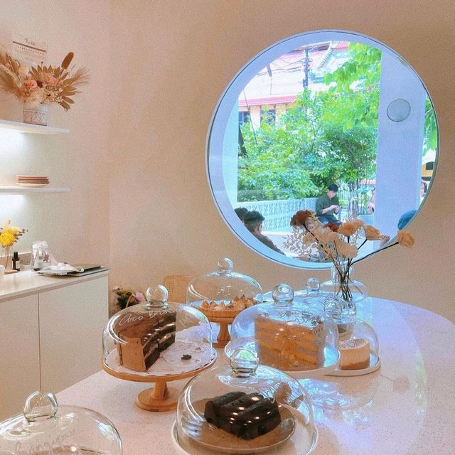 AESTHETIC CAFE : 3 YEARS OLD
