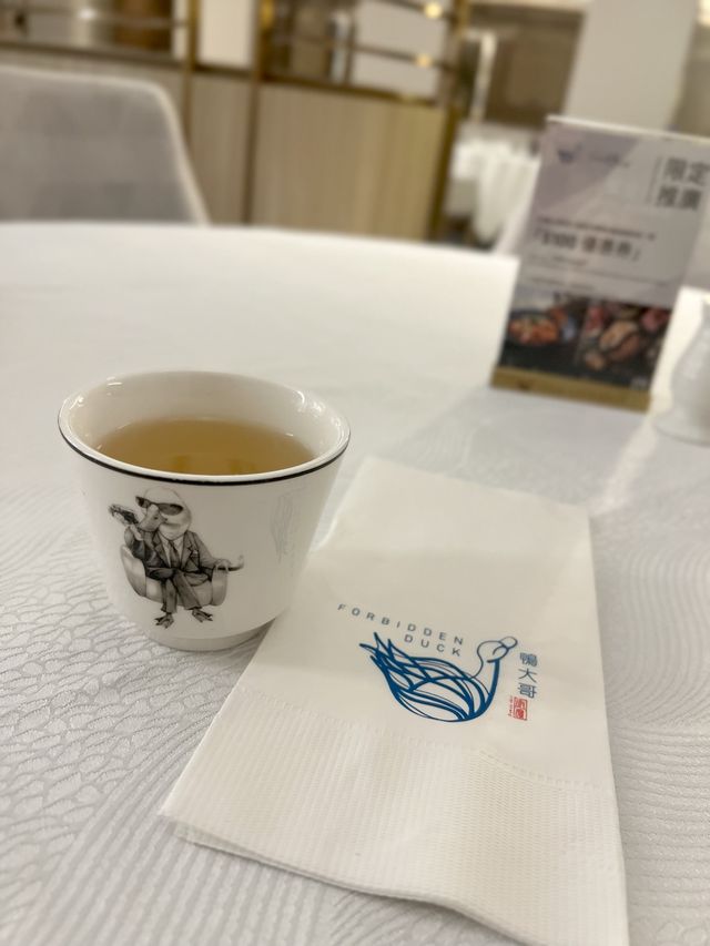 《鴨大哥》酥香片皮鴨