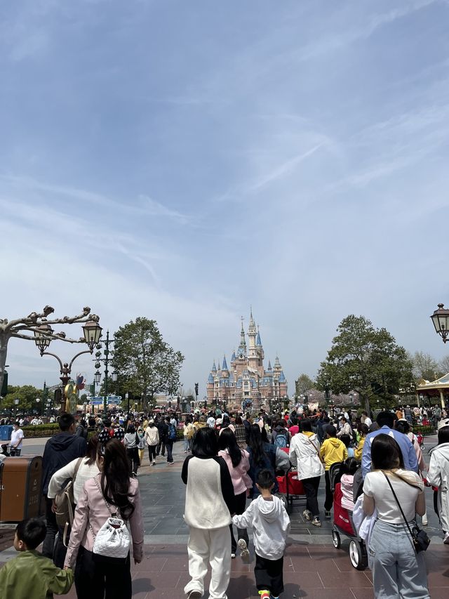 Shanghai Disneyland เมษายน 2023