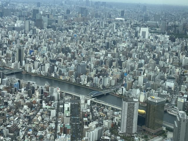 東京・押上。『東京スカイツリー (TOKYO SKYTREE)』の展望台を観光。
