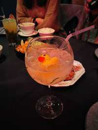 《台北》超浮誇泰式餐酒館 水晶吊燈超吸睛-MUI MUI
