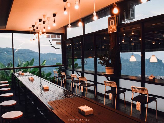  🍵จิบชายามเช้า ชมทะเลหมอกหน้าฝน @Ahpo Kafei 