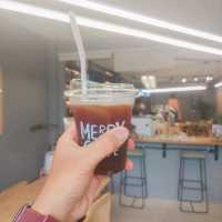 Merry Cafe 