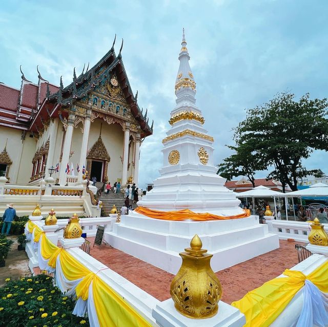 วัดโพธิ์ชัย (หลวงพ่อพระใส)