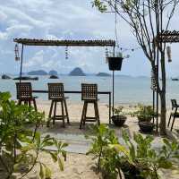 Krabi's Tranquil Beach Paradise