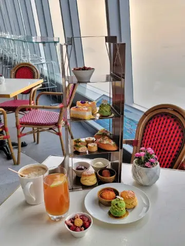Sky100高空維港海景和風Afternoon Tea