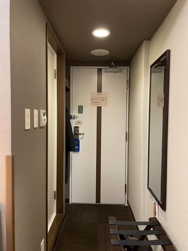 사가역 도보 2분. 접근성 최강 호텔🏨