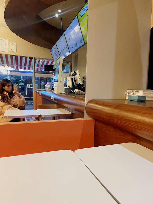 미국 하이틴 영화 분위기의 색다른 강남 신상 스팟💪🏻