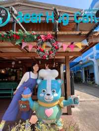 Bear Hug Cafe 