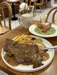 《Urban Cafe兆萬新店》