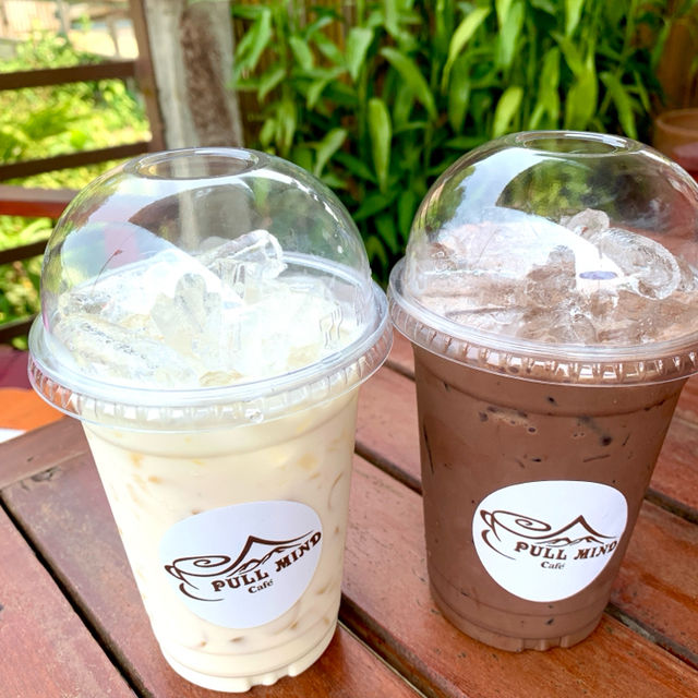 ​ตามล่าหาพูม่าย ຄາເຟ່​ @วังเวียง
