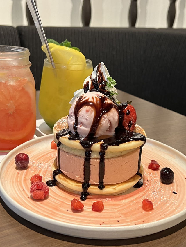 【福岡カフェ】ランチやデザートが楽しめるダイニングレストラン
