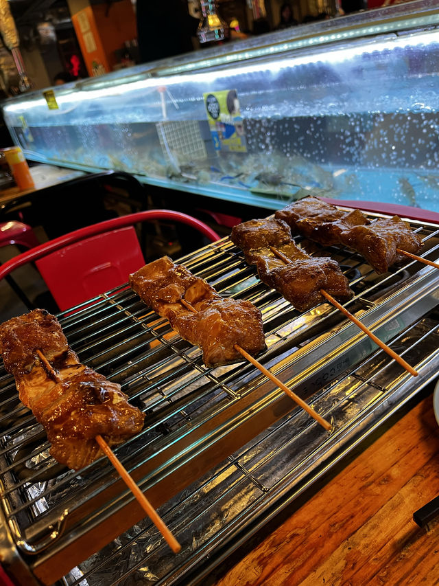 嚟呢度可以盡情食海鮮燒烤😍