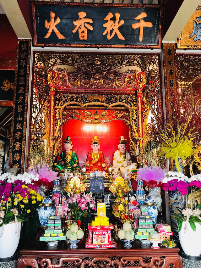 Vinh Nghiem Buddhist Temple 