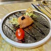 「平價鐵板燒套餐，$588起」
