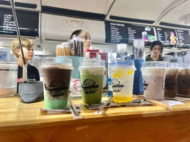 คาเฟ่เครื่องบิน 331 Station Coffee  War