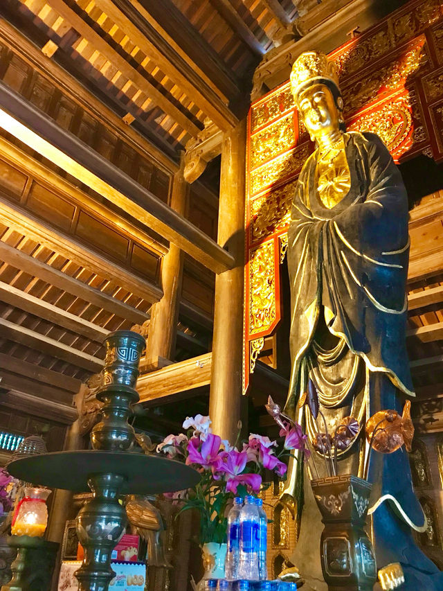As one of the biggest temples in Southeast Asia 🇻🇳