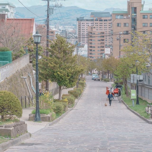 일본영화에 들어간듯한 분위기의 하치만자카