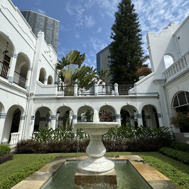 Over 100 years 5 stars Hotel in Surabaya