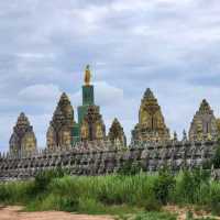 เรื่องแปลกในนานาธรรมสถาน