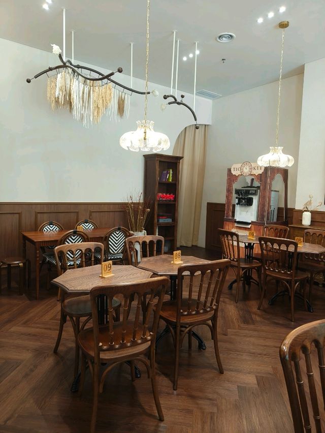 French-style Cafe @ Second Date KL