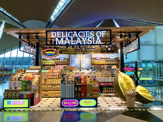 マレーシア　クアラルンプール観光　クアラルンプール国際空港は綺麗だった！