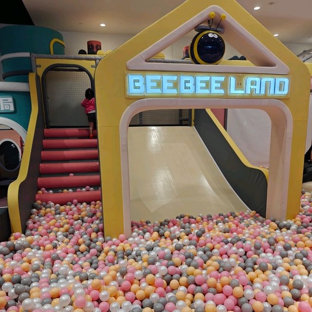 「 BEEBEELAND蜂狂天地」室內放電好去處