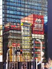 「東京秋葉原：科技天堂，夜晚霓虹燈下的購物和美食🔥🏖️」