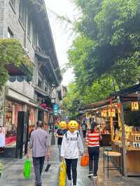 พาเที่ยวที่ถนนคนเดิน KUANZHAI ALLEY 🤩✨