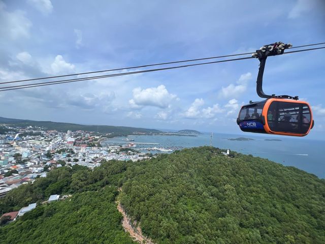 Most unique way to admire the sea, Phu Quoc cable car