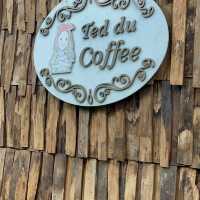 📍Teddu Coffee & Inn Maekampong