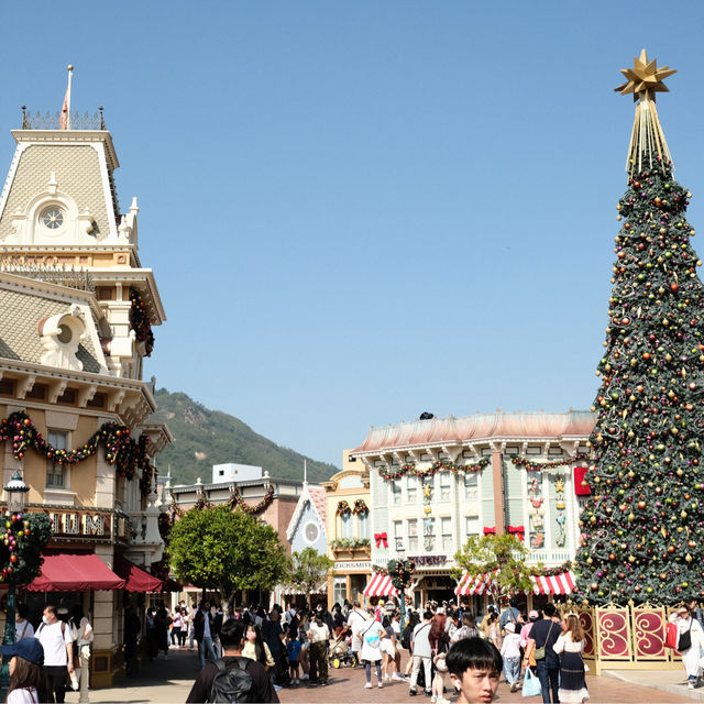 ดิสนีย์แลนด์ฮ่องกง (Hong Kong Disneyland)