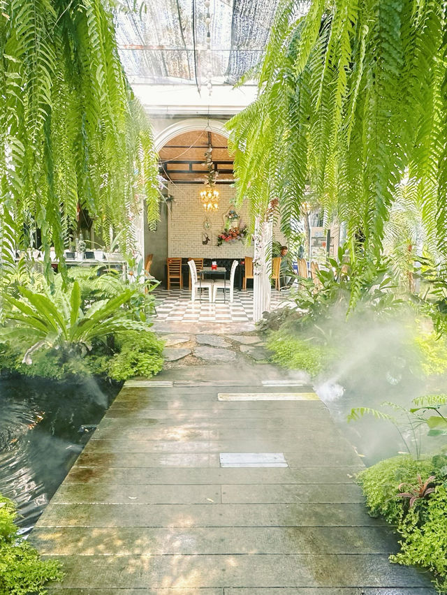 ไปเที่ยวคาเฟ่กันที่ florista cafe